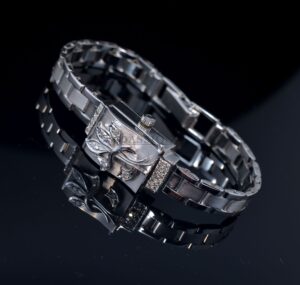 C.1966 Omega Ladys rectangular cocktail watch with Brilliant-cut diamonds hunter cover manual winding in 18KWG and box - Image 15